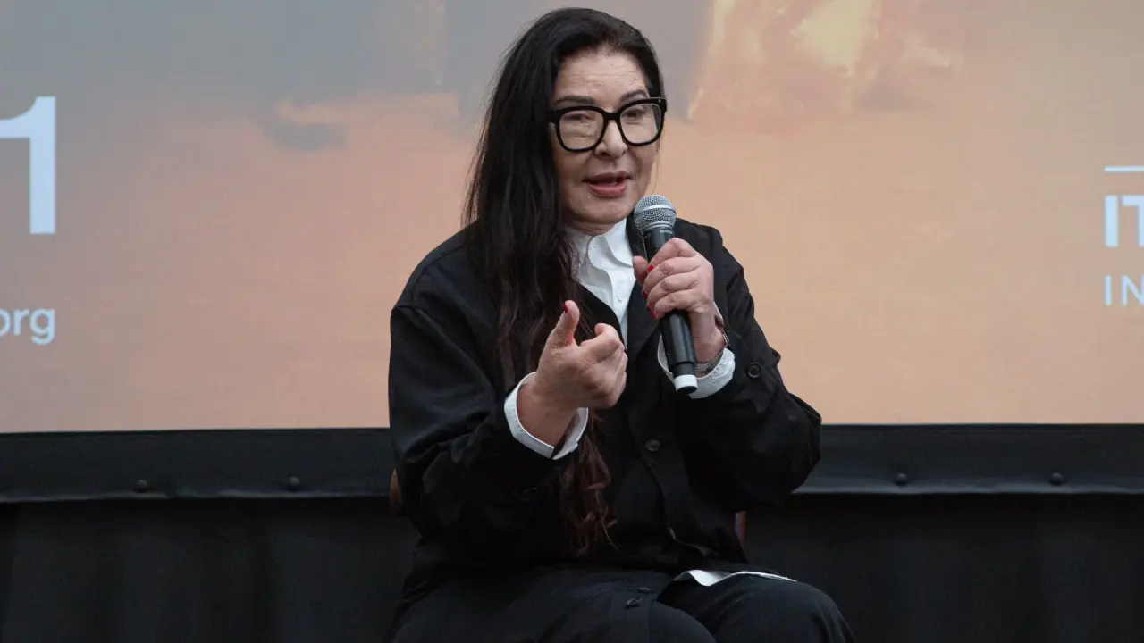 Performance art con Marina Abramović